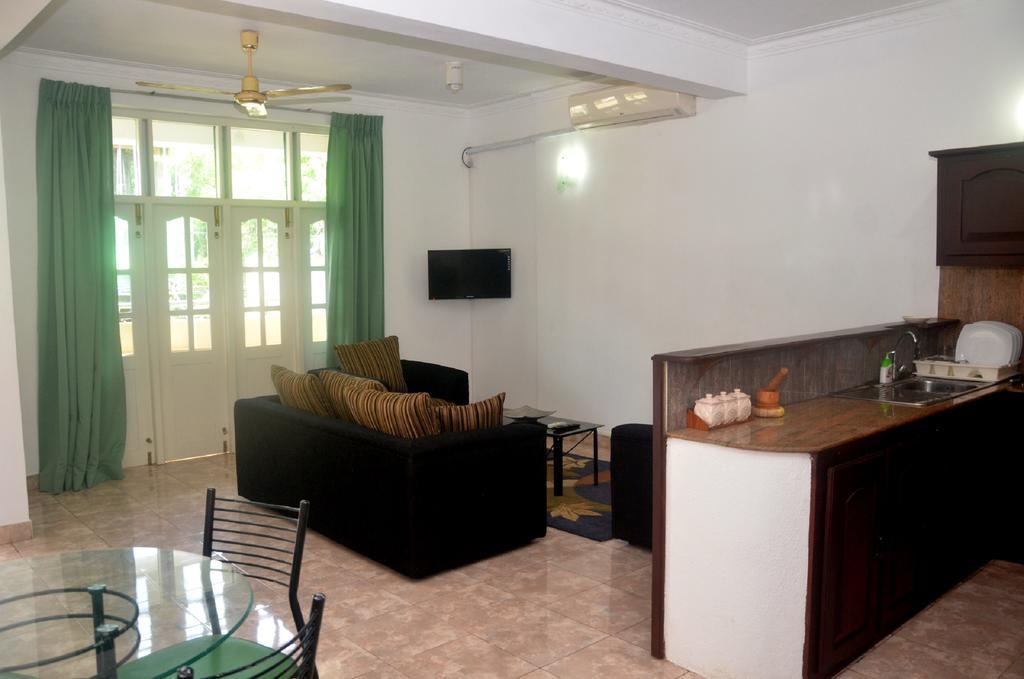 Appartamento The Number 8 Dehiwala-Mount Lavinia Esterno foto